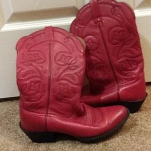 Red Women's Ariat cowboy boots size 7B